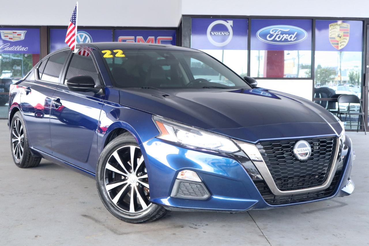 Nissan Altima 2.5 SR Sedan 2022