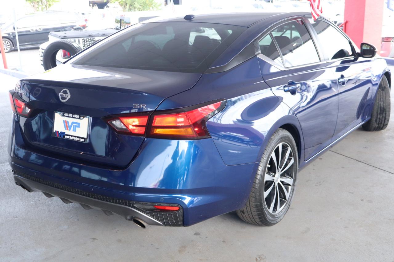 Nissan Altima 2.5 SR Sedan 2022