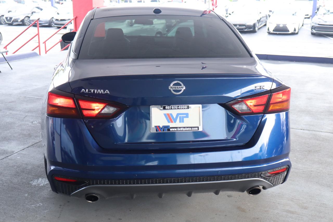 Nissan Altima 2.5 SR Sedan 2022