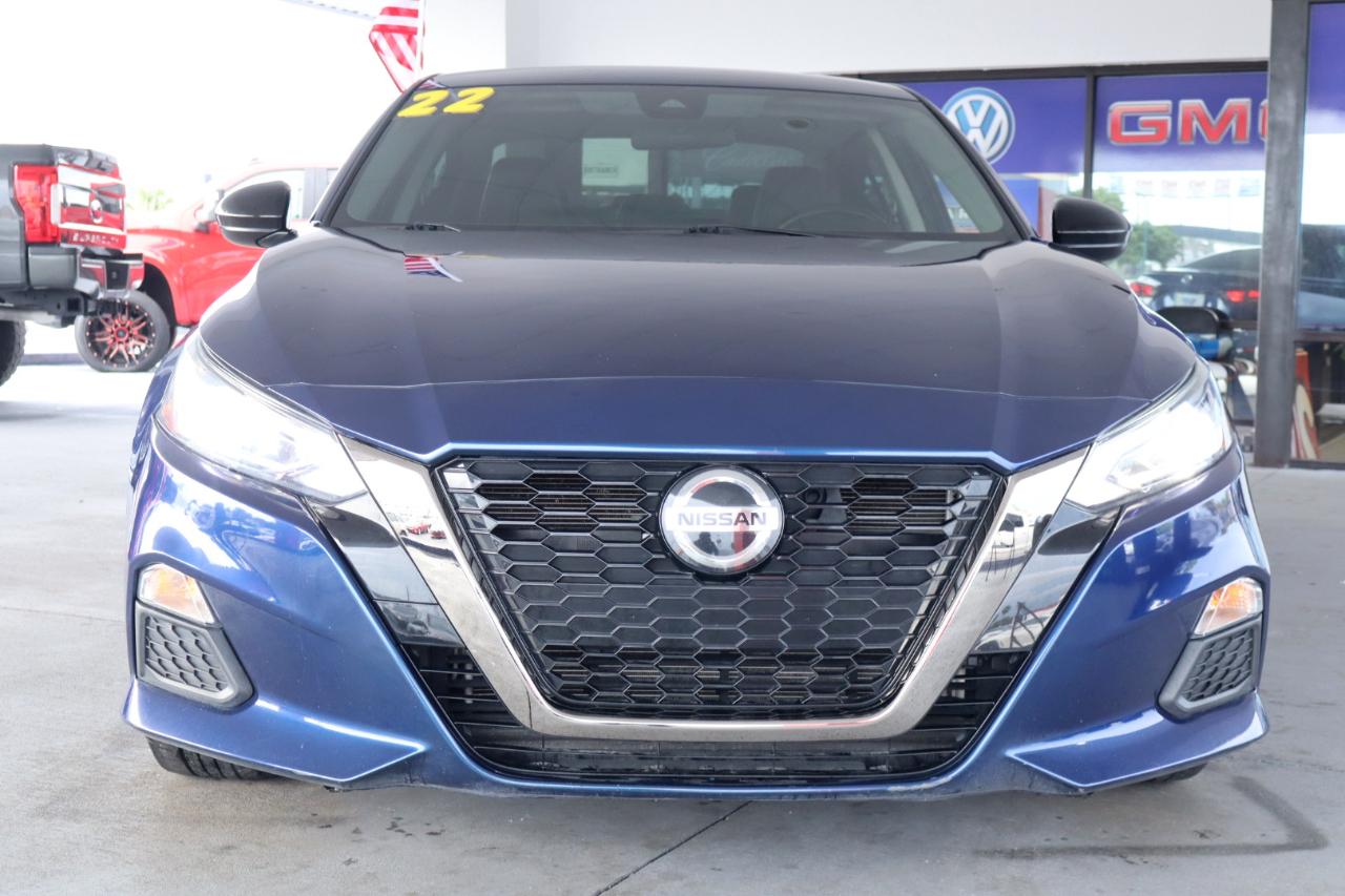 Nissan Altima 2.5 SR Sedan 2022