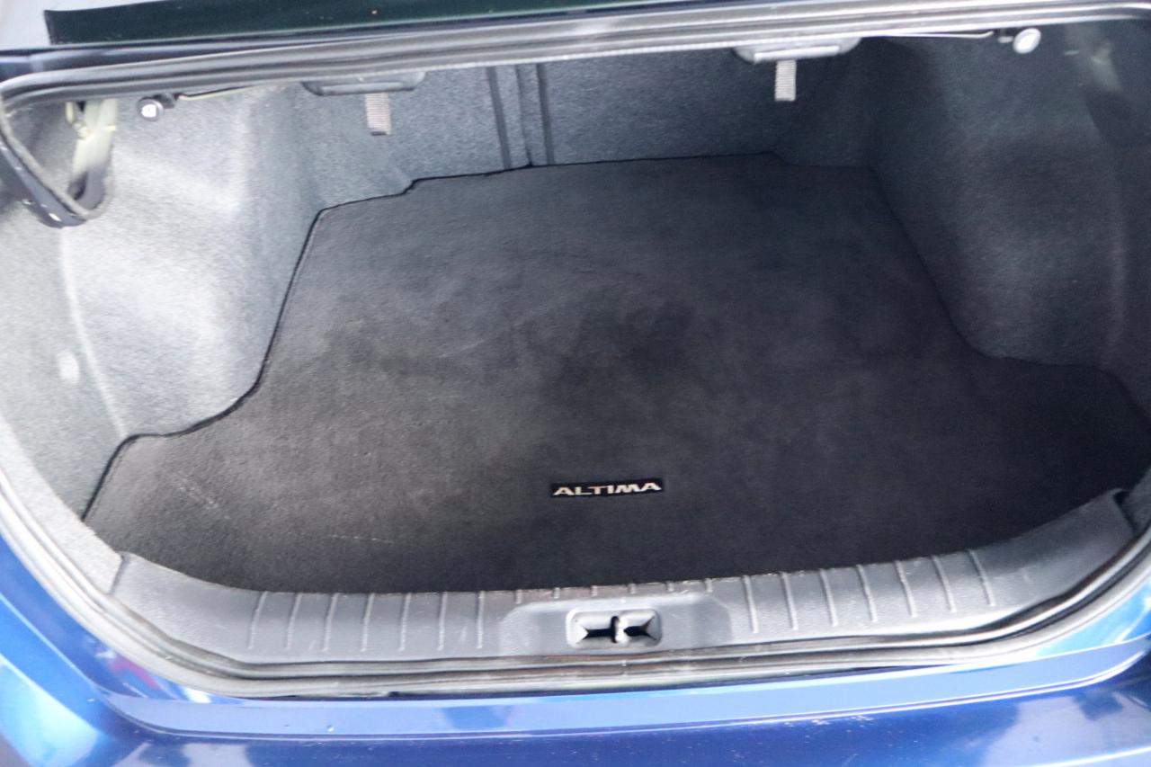 Nissan Altima 2.5 SR Sedan 2022