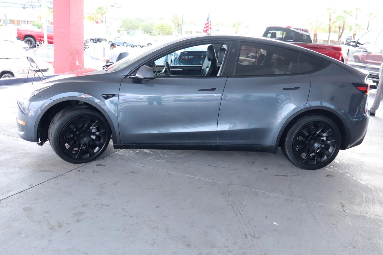 Tesla Model Y Long Range AWD 2023