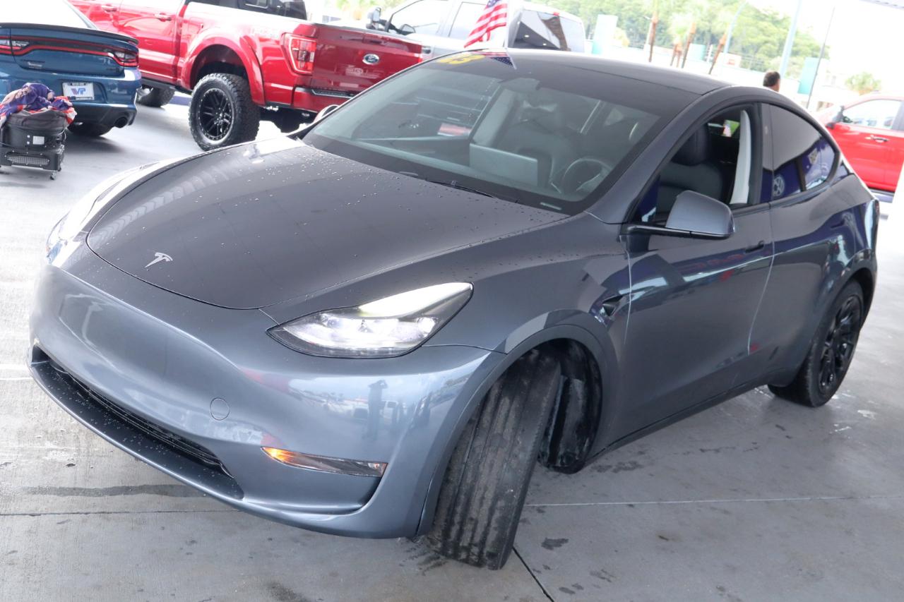 Tesla Model Y Long Range AWD 2023