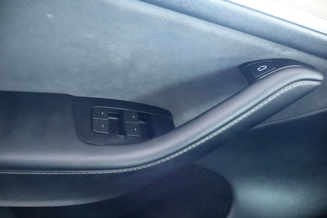 Tesla Model Y Long Range AWD 2023