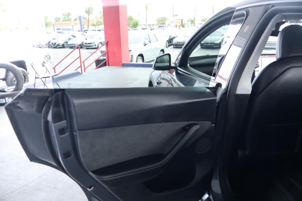 Tesla Model Y Long Range AWD 2023