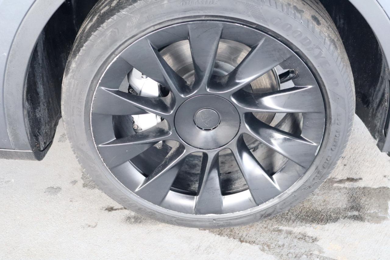 Tesla Model Y Long Range AWD 2023