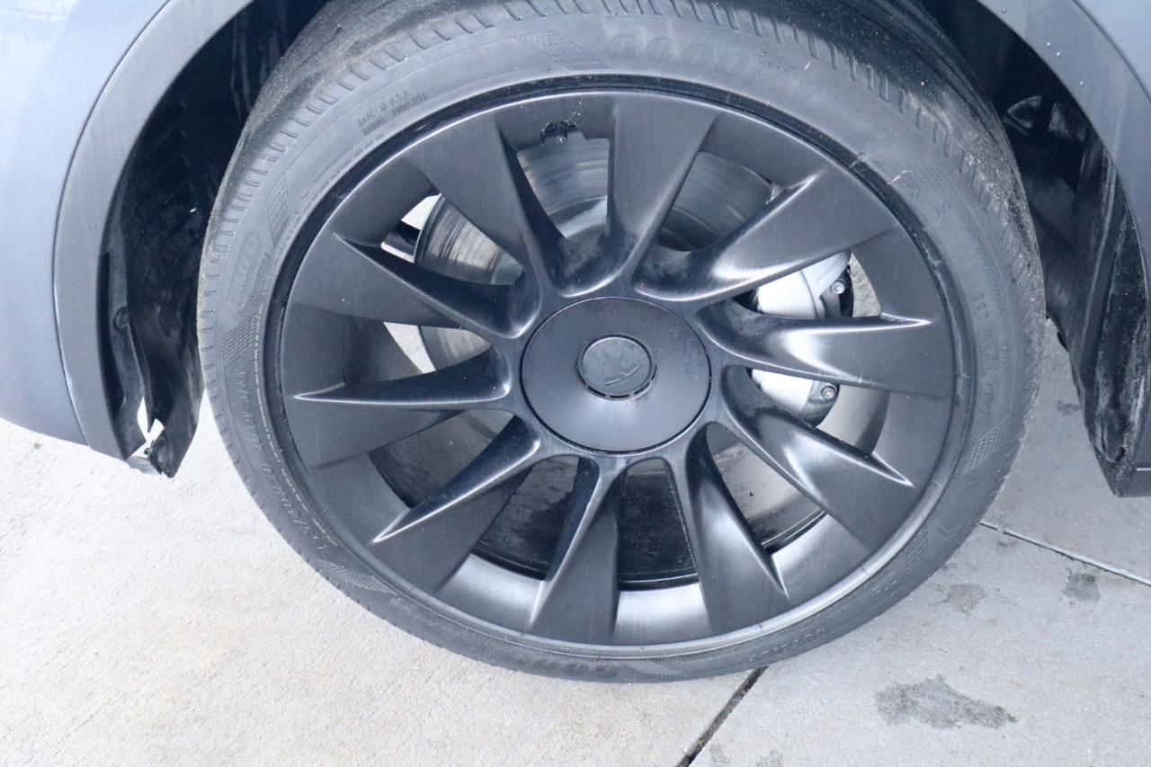 Tesla Model Y Long Range AWD 2023