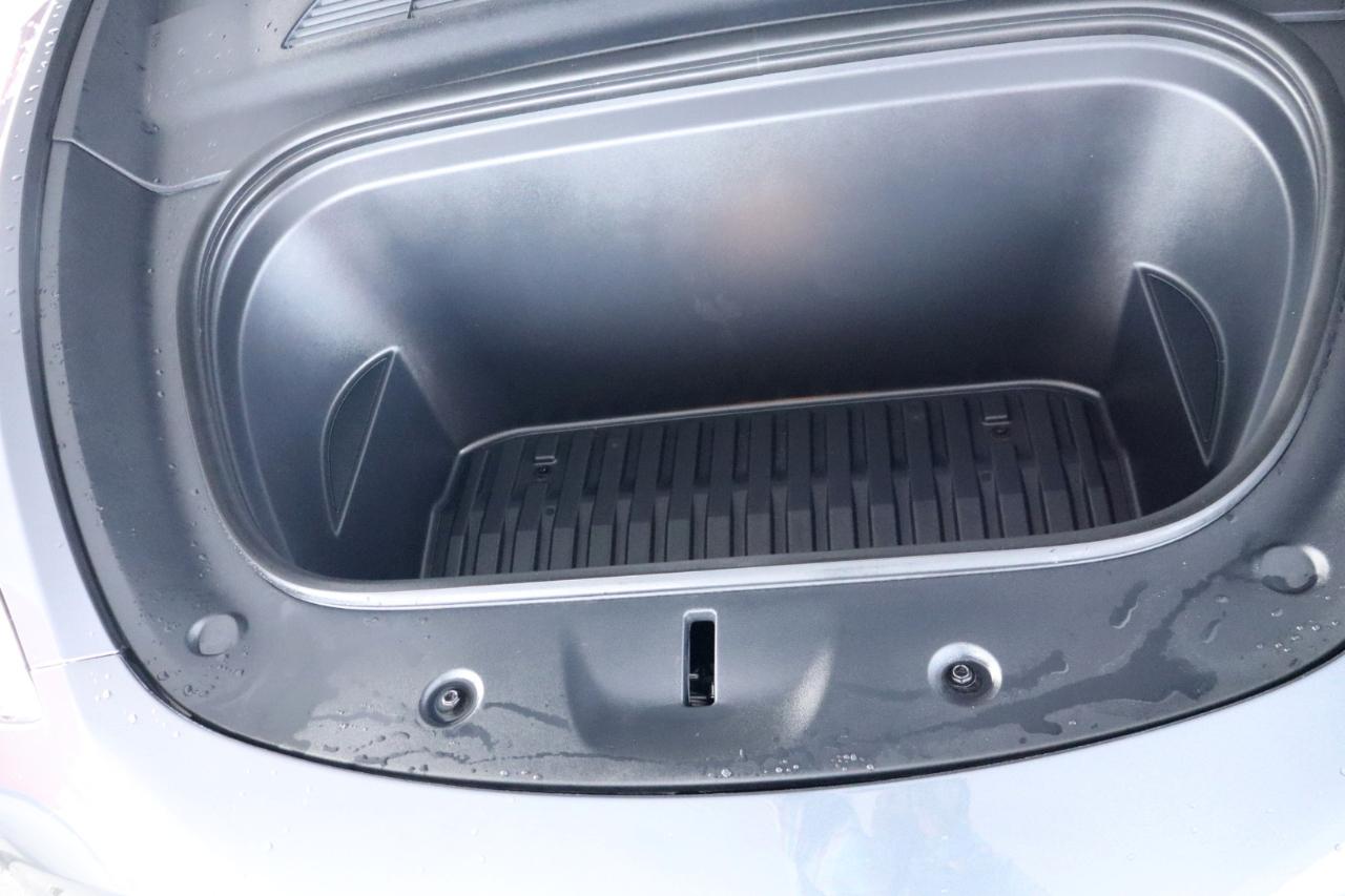 Tesla Model Y Long Range AWD 2023
