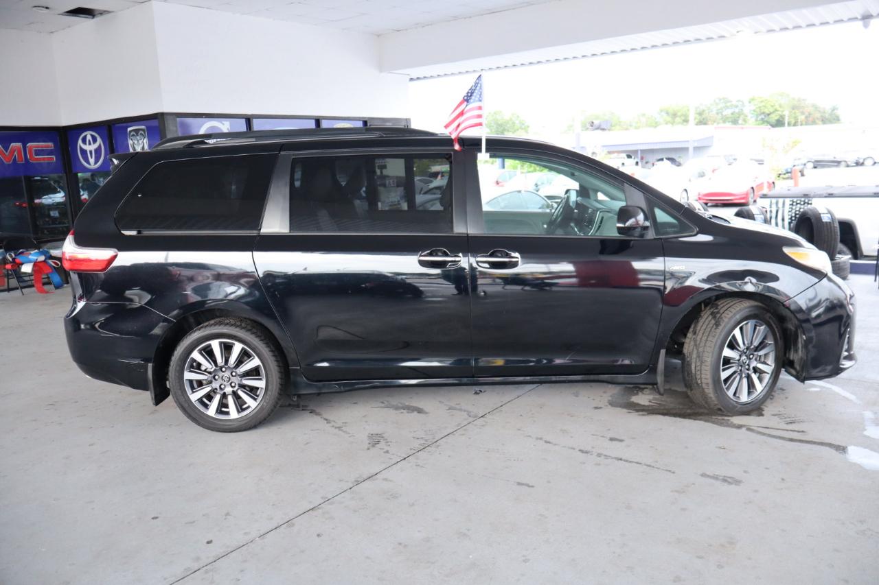 Toyota Sienna Limited Premium AWD 7-Passenger (Natl) 2018