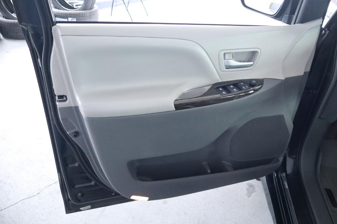 Toyota Sienna Limited Premium AWD 7-Passenger (Natl) 2018