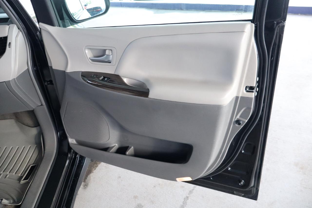 Toyota Sienna Limited Premium AWD 7-Passenger (Natl) 2018