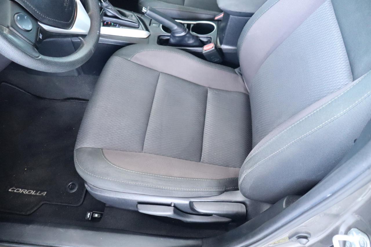 Toyota Corolla XLE CVT (Natl) 2018