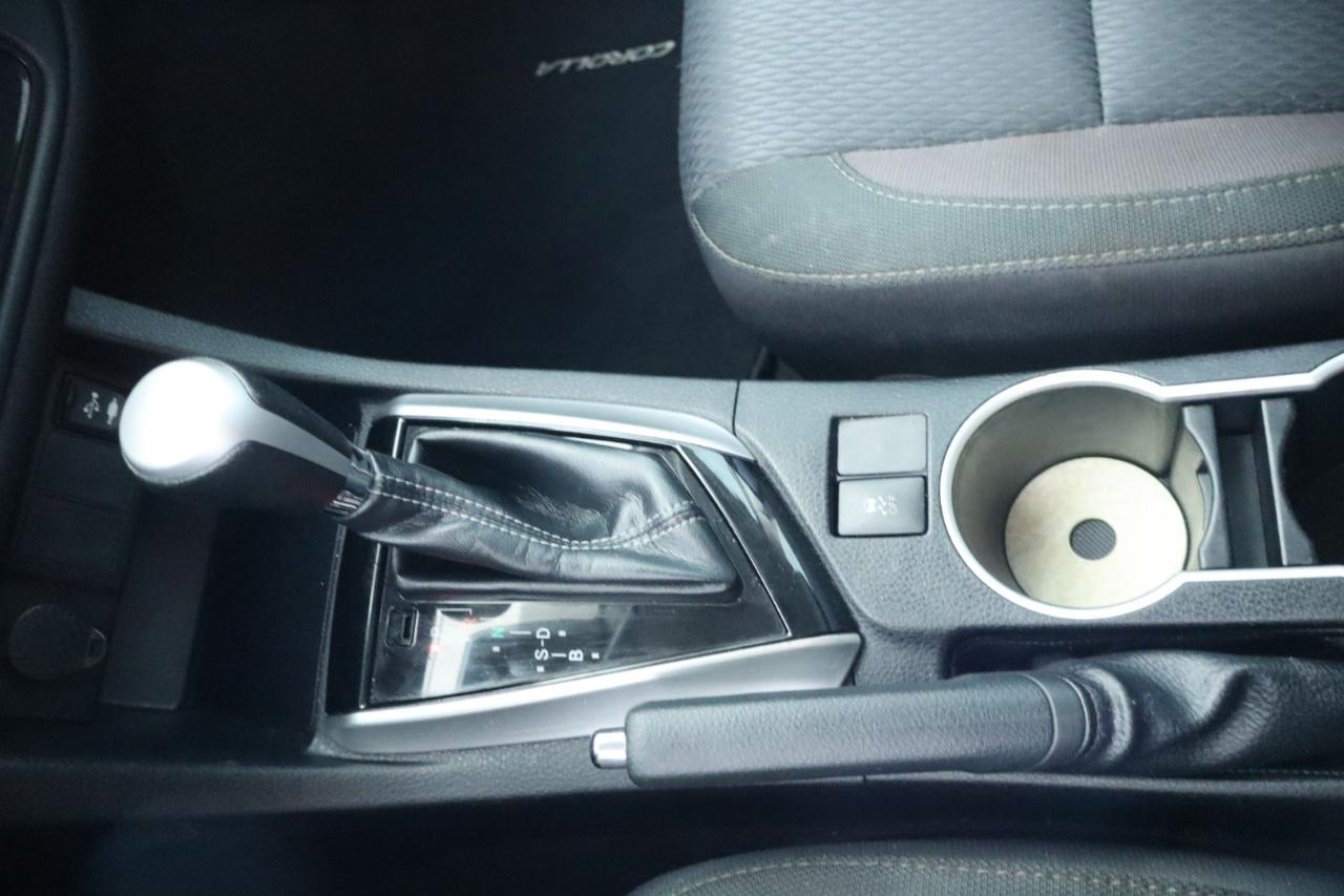 Toyota Corolla XLE CVT (Natl) 2018