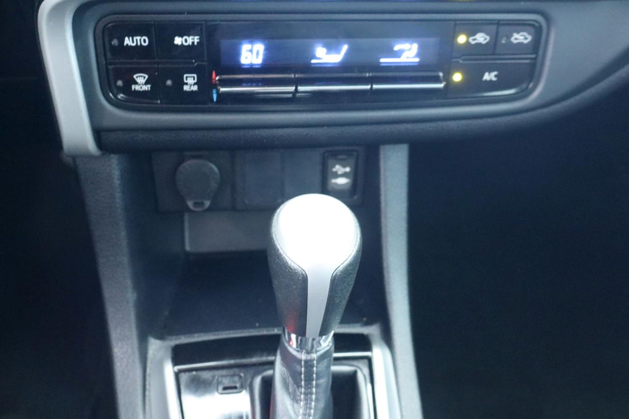 Toyota Corolla XLE CVT (Natl) 2018