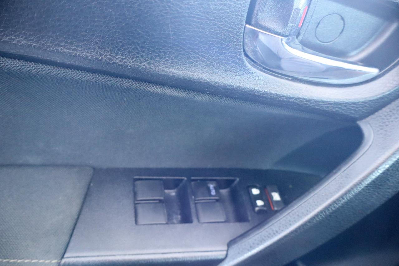 Toyota Corolla XLE CVT (Natl) 2018