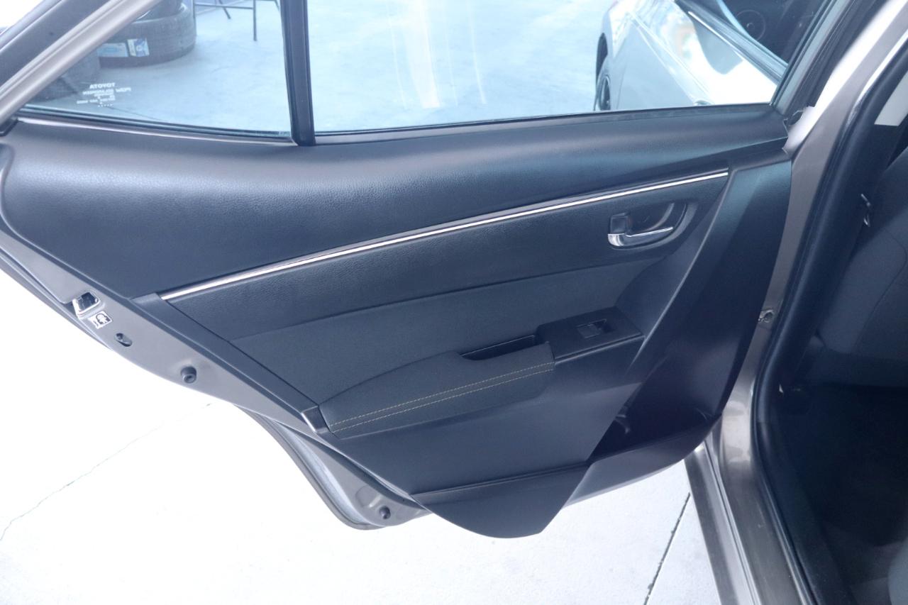 Toyota Corolla XLE CVT (Natl) 2018