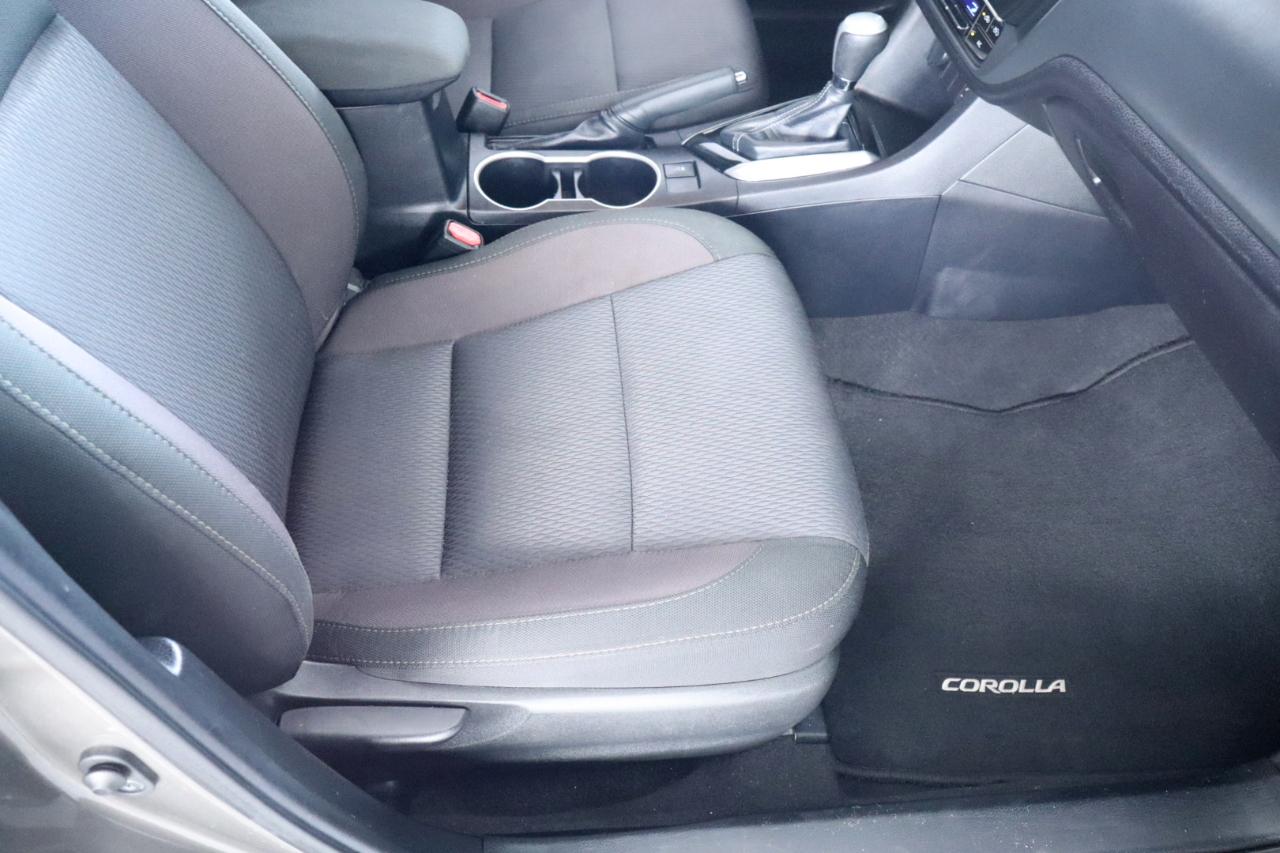 Toyota Corolla XLE CVT (Natl) 2018