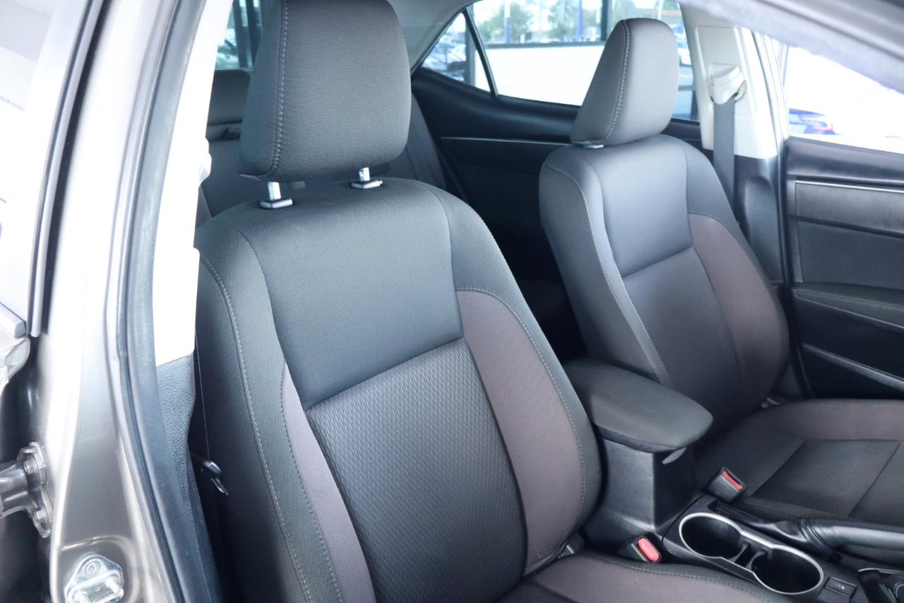 Toyota Corolla XLE CVT (Natl) 2018