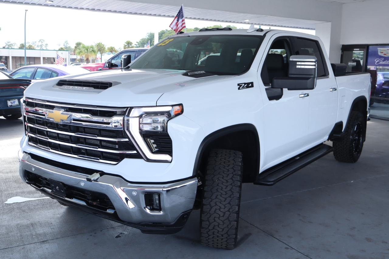 Chevrolet Silverado 3500HD 4WD Crew Cab 159" LTZ 2024