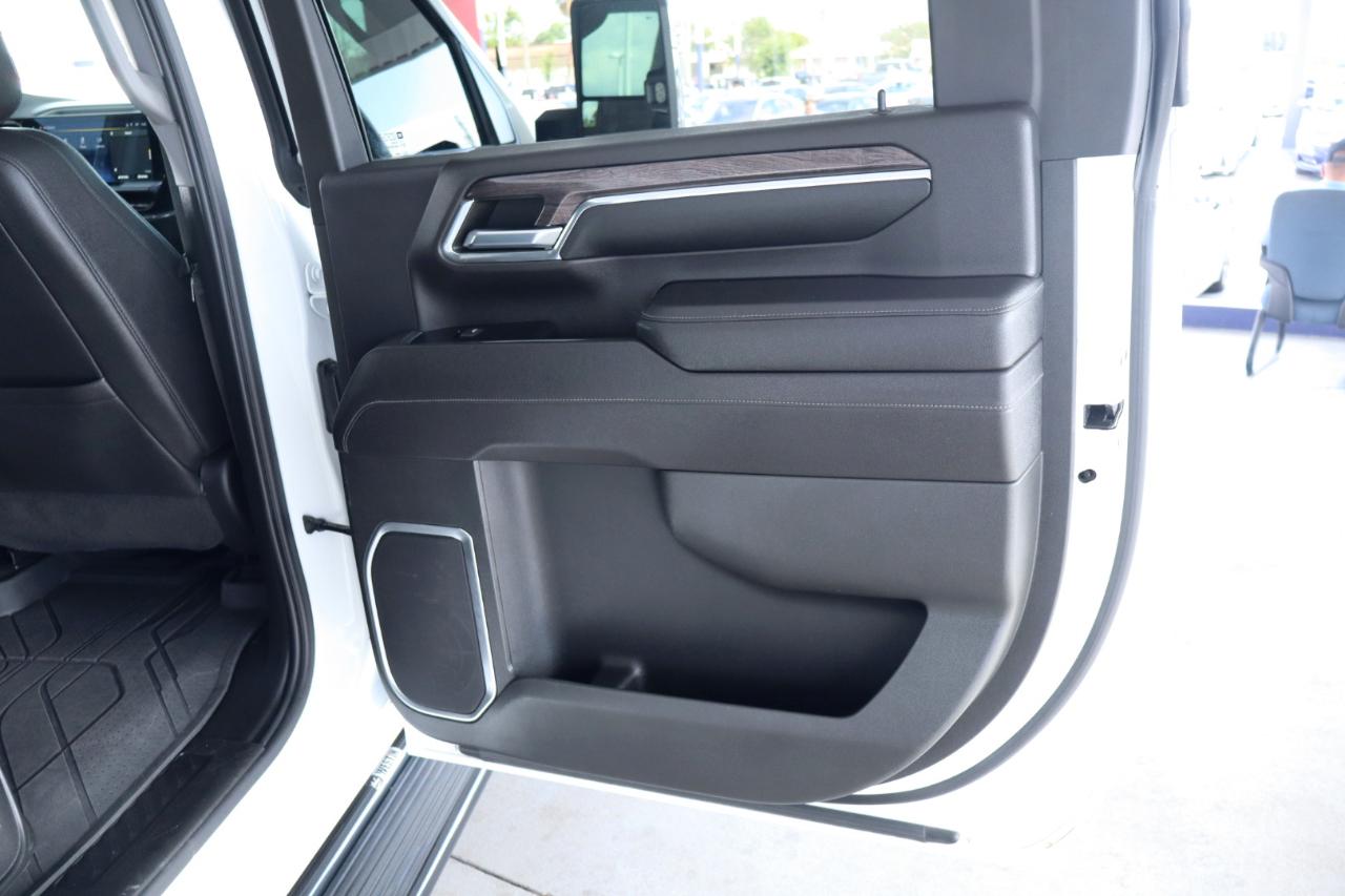Chevrolet Silverado 3500HD 4WD Crew Cab 159" LTZ 2024