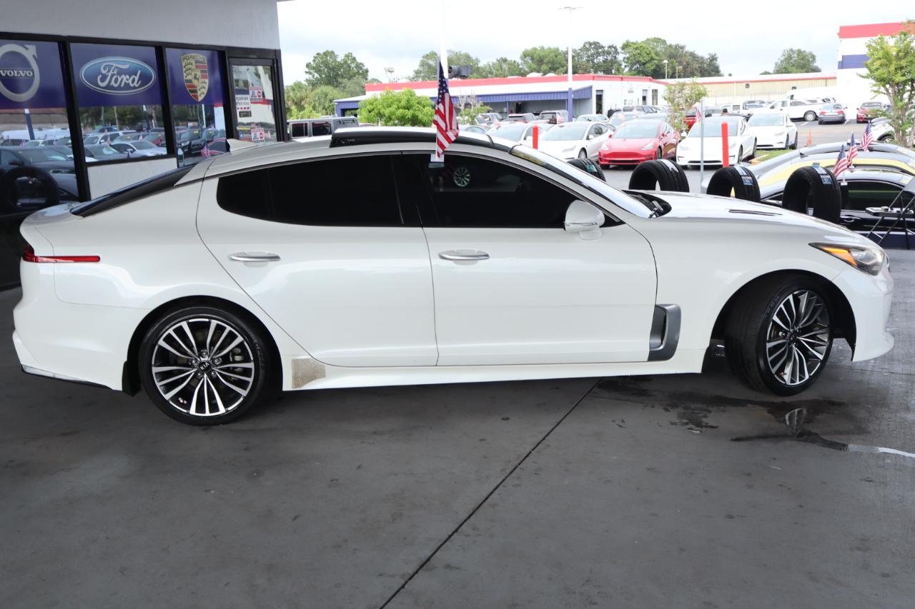 Kia Stinger Premium RWD 2018