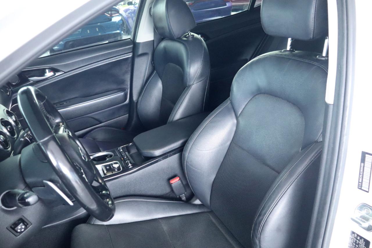Kia Stinger Premium RWD 2018