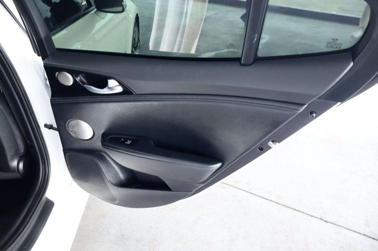 Kia Stinger Premium RWD 2018