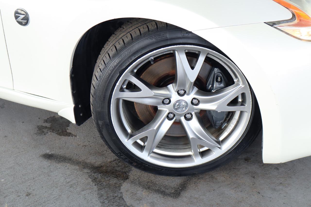 Nissan 370Z 2dr Cpe Auto Touring 2012