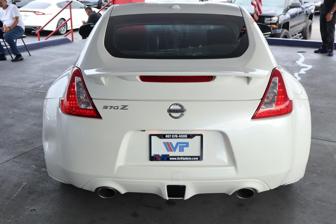 Nissan 370Z 2dr Cpe Auto Touring 2012