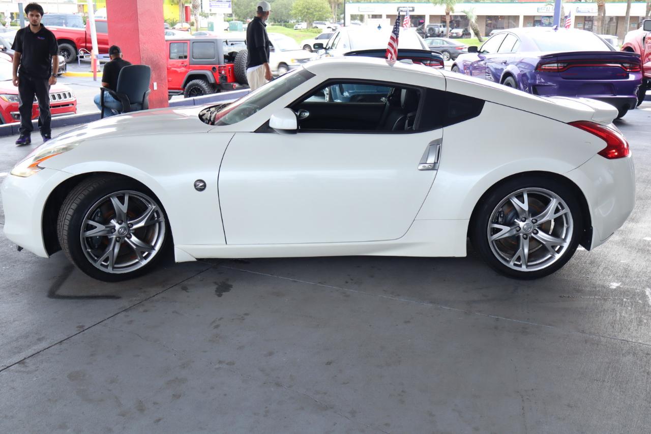 Nissan 370Z 2dr Cpe Auto Touring 2012