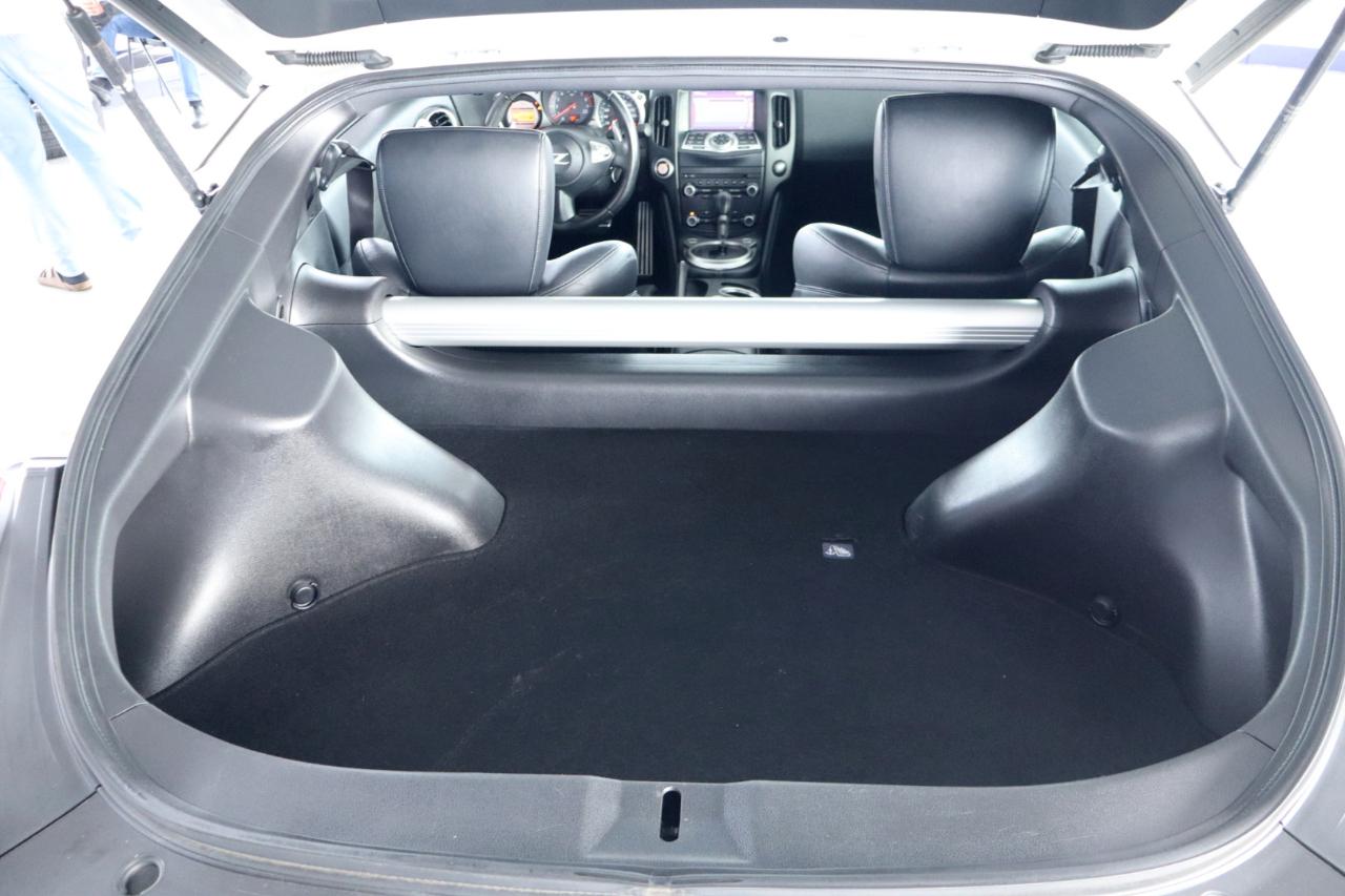 Nissan 370Z 2dr Cpe Auto Touring 2012