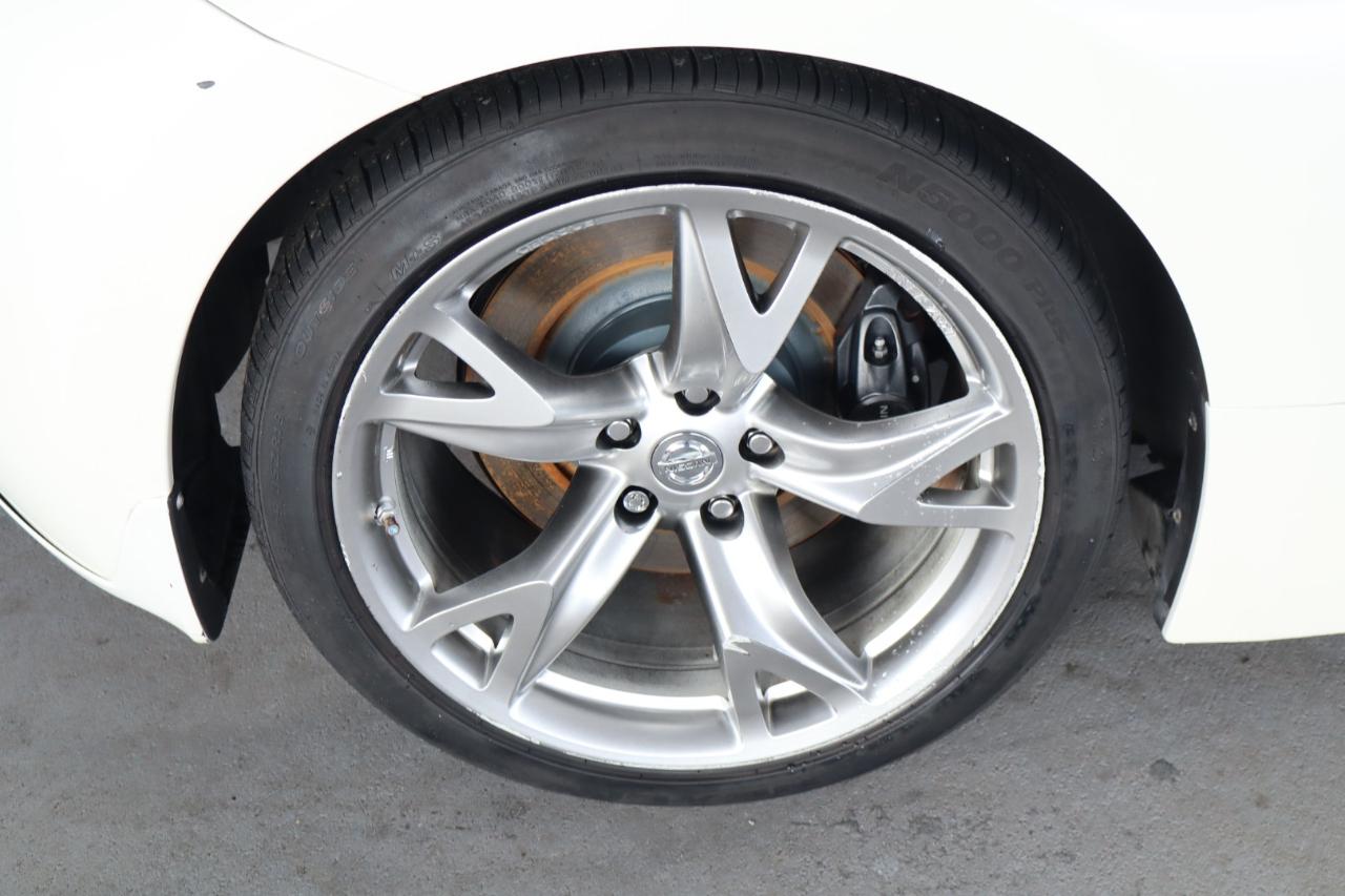 Nissan 370Z 2dr Cpe Auto Touring 2012