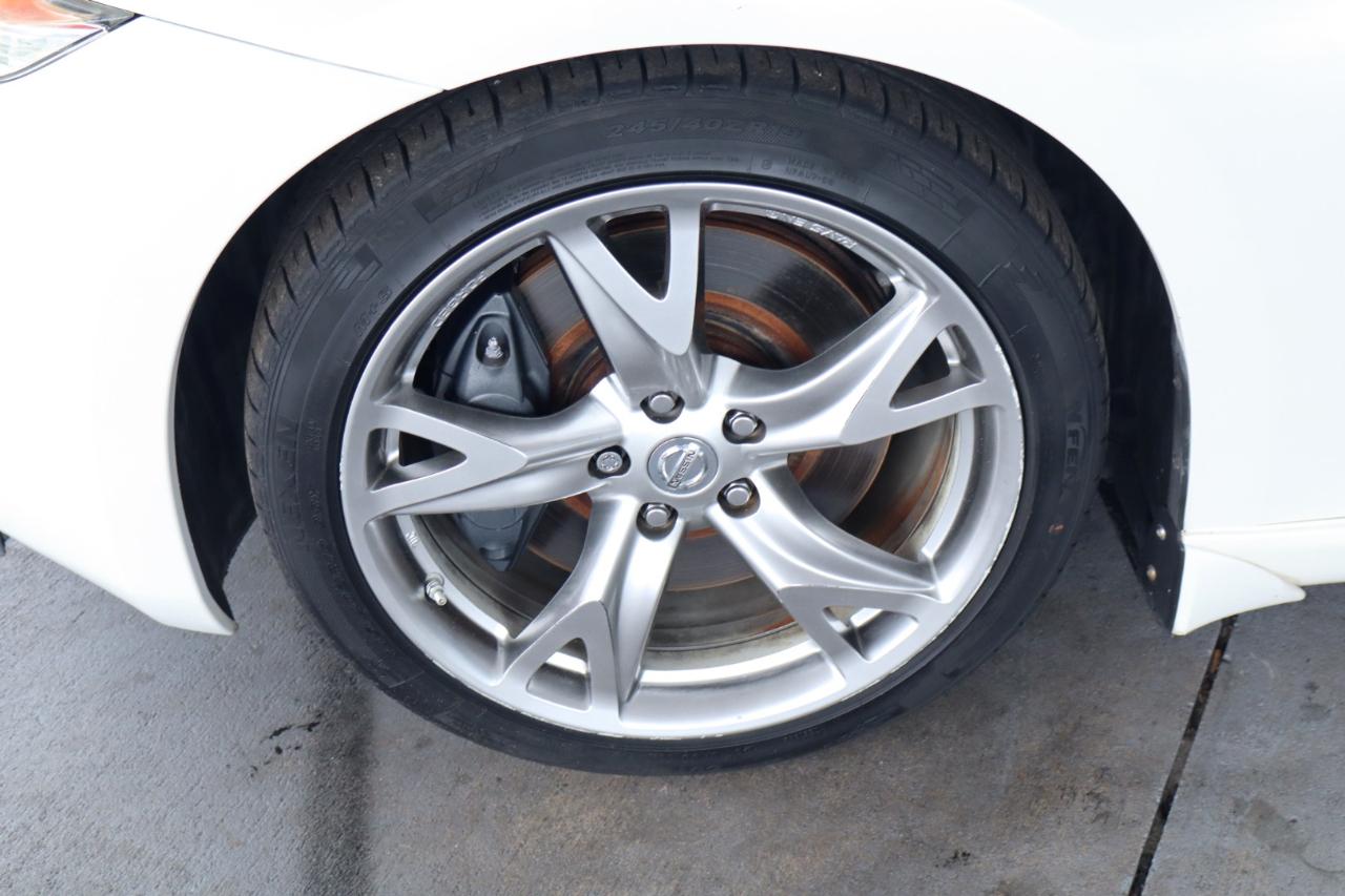 Nissan 370Z 2dr Cpe Auto Touring 2012