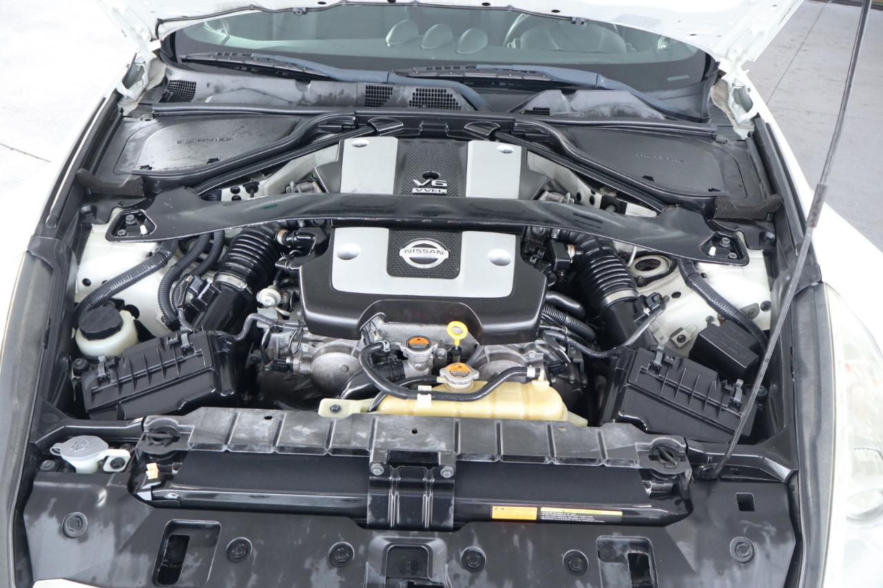 Nissan 370Z 2dr Cpe Auto Touring 2012