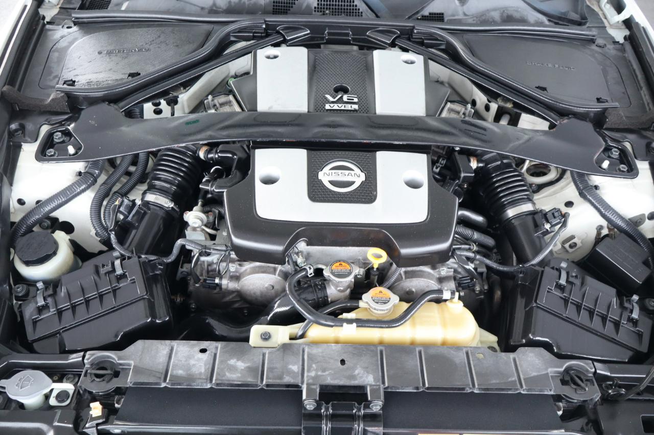 Nissan 370Z 2dr Cpe Auto Touring 2012