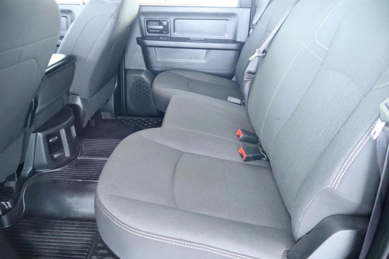 RAM 3500 Tradesman 4x4 Crew Cab 8' Box 2024