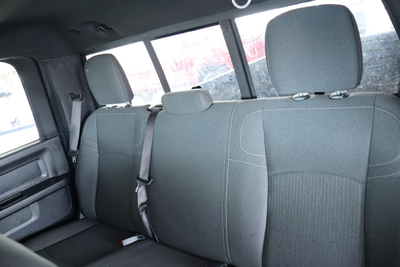 RAM 3500 Tradesman 4x4 Crew Cab 8' Box 2024