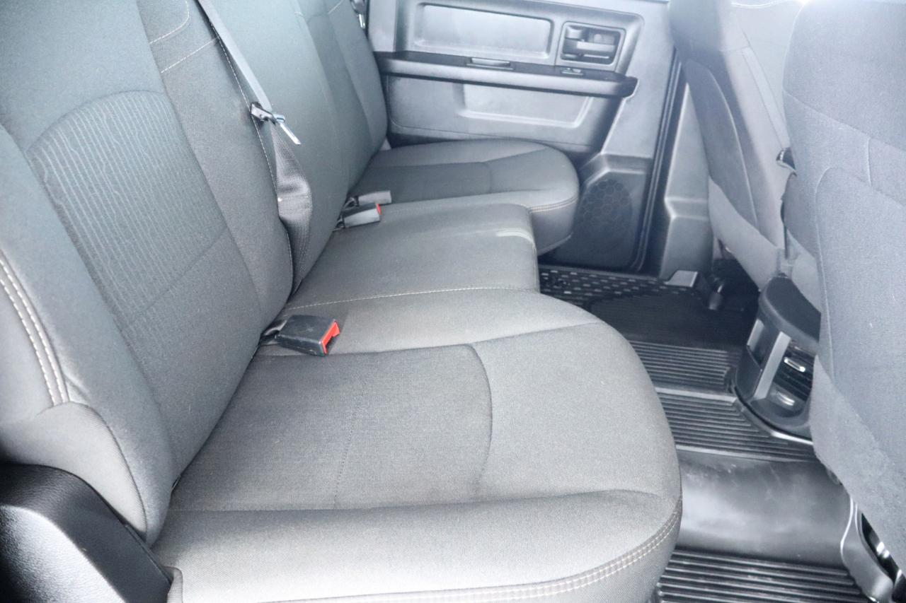 RAM 3500 Tradesman 4x4 Crew Cab 8' Box 2024