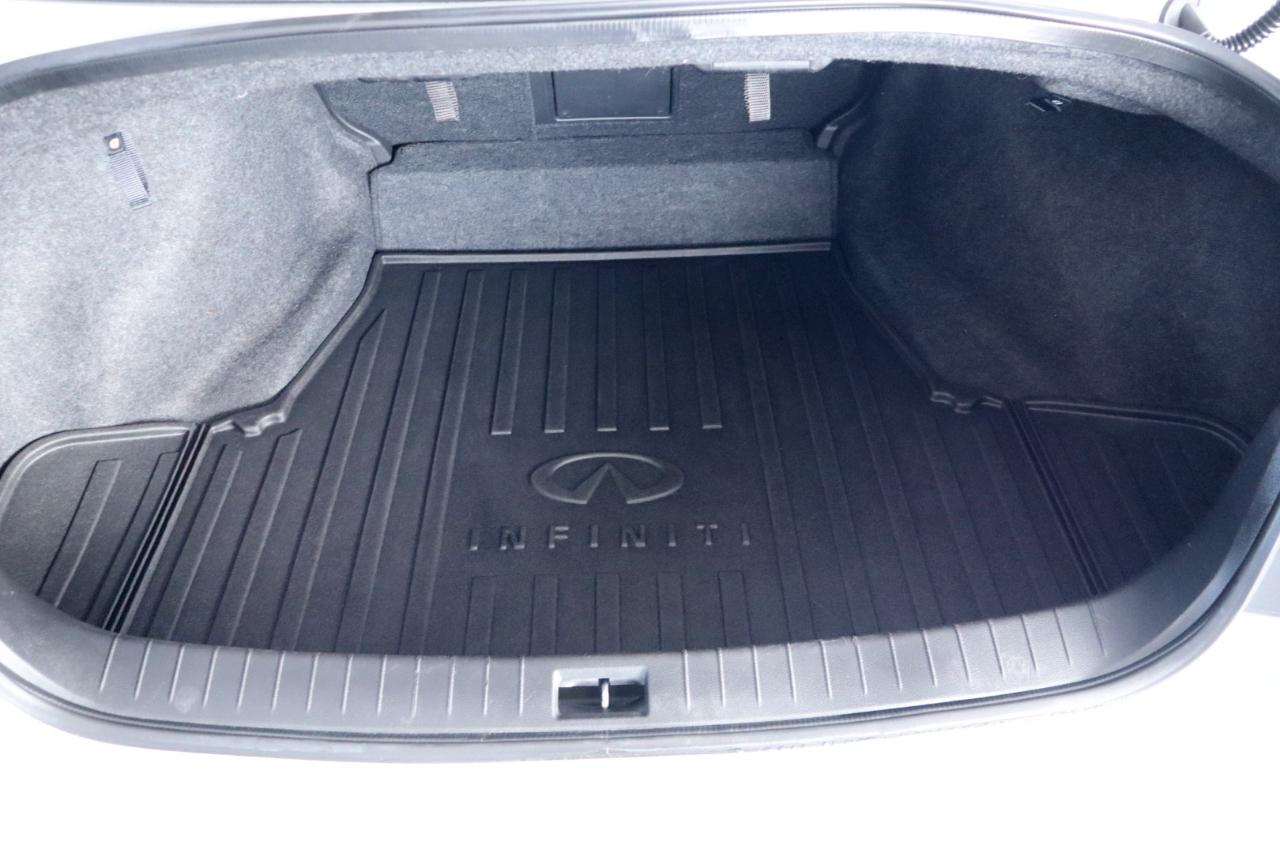 Infiniti Q50 3.0t LUXE RWD 2019