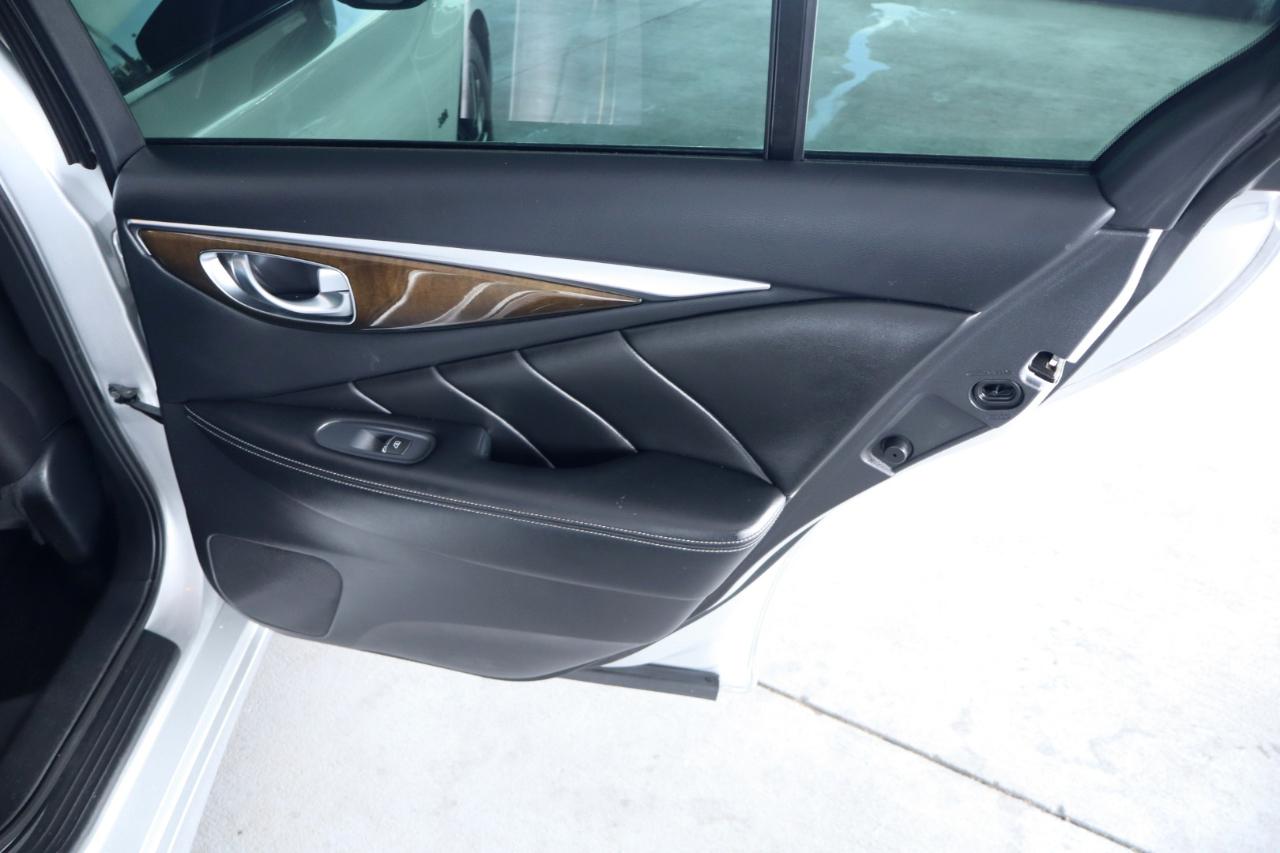 Infiniti Q50 3.0t LUXE RWD 2019