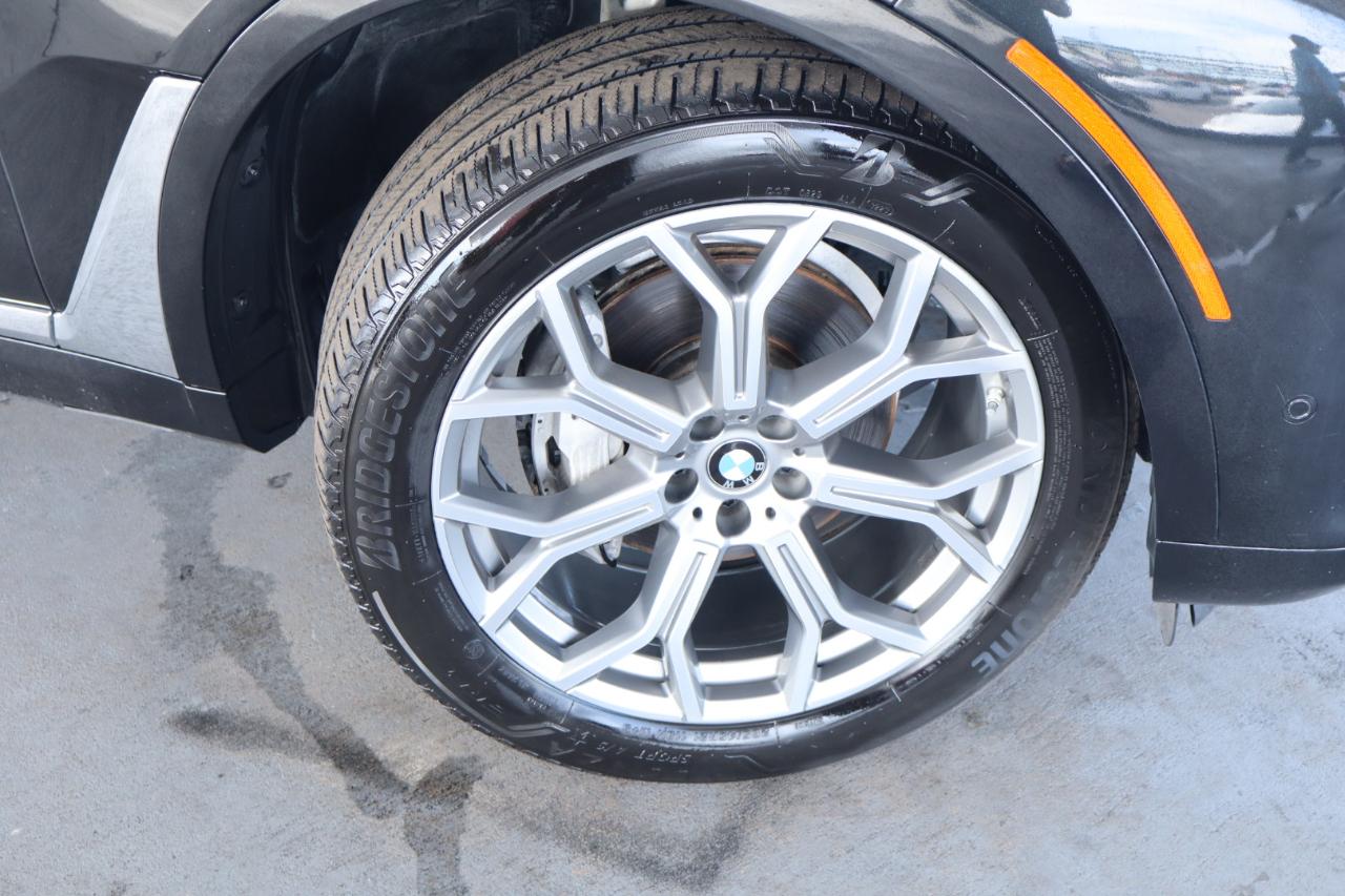 BMW X7 xDrive40i Sports Activity Vehicle 2020