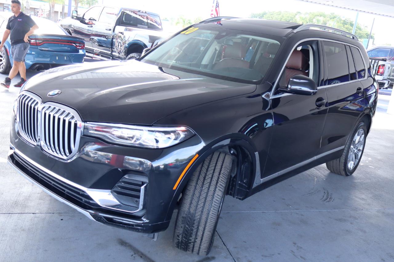 BMW X7 xDrive40i Sports Activity Vehicle 2020