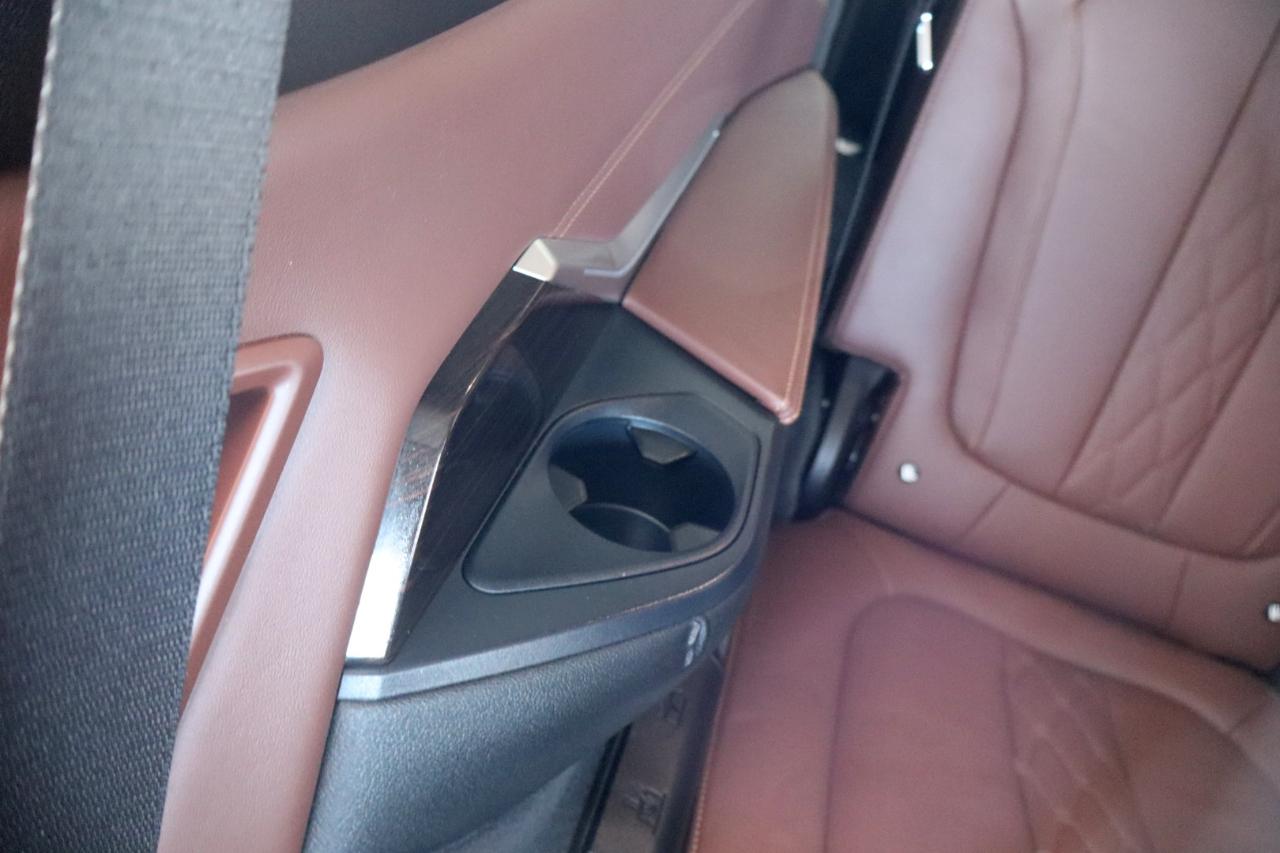 BMW X7 xDrive40i Sports Activity Vehicle 2020