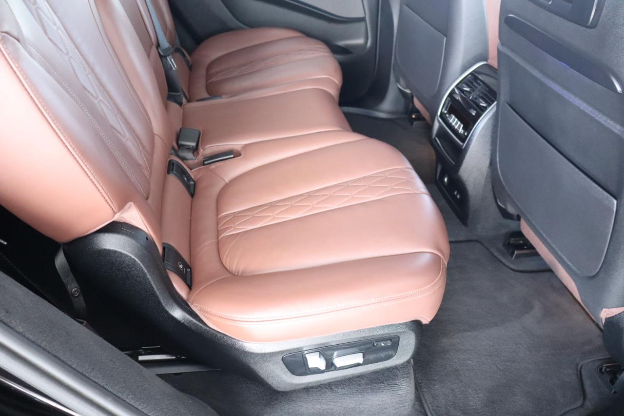 BMW X7 xDrive40i Sports Activity Vehicle 2020