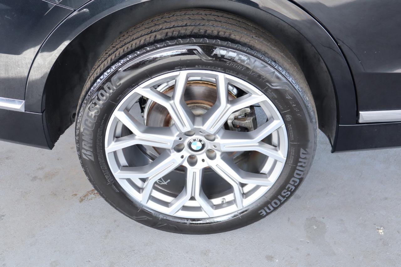 BMW X7 xDrive40i Sports Activity Vehicle 2020