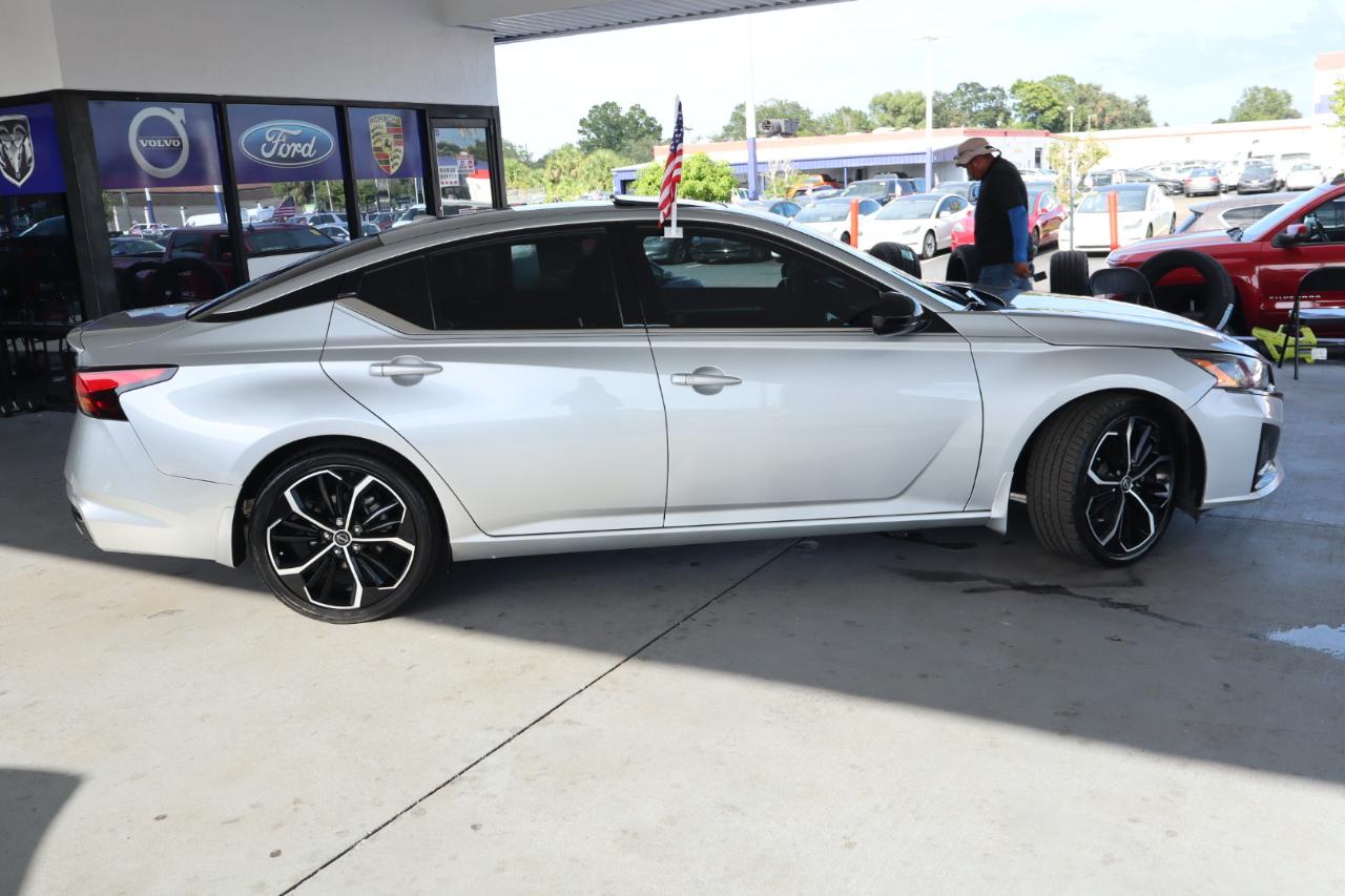 Nissan Altima 2.5 SR Sedan 2023