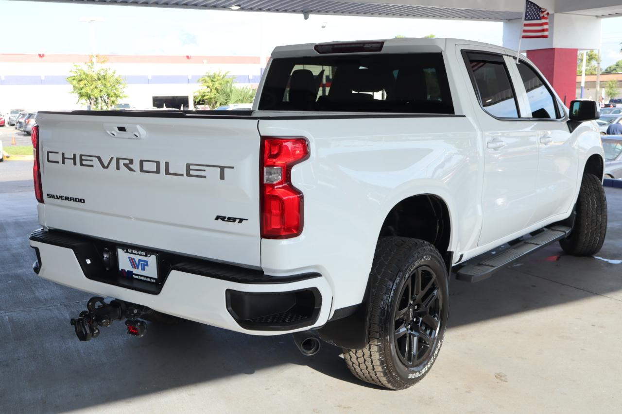 Chevrolet Silverado 1500 2WD Crew Cab 147" RST 2023