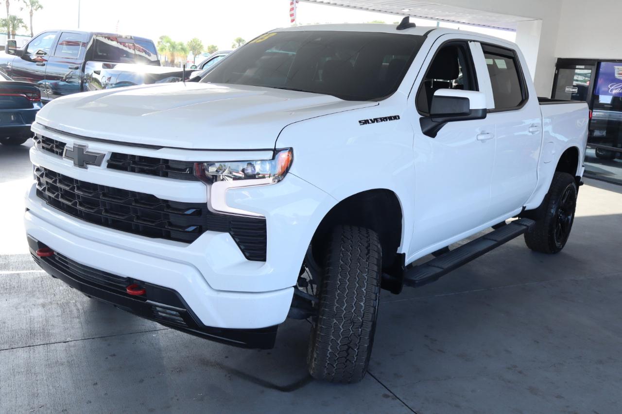 Chevrolet Silverado 1500 2WD Crew Cab 147" RST 2023