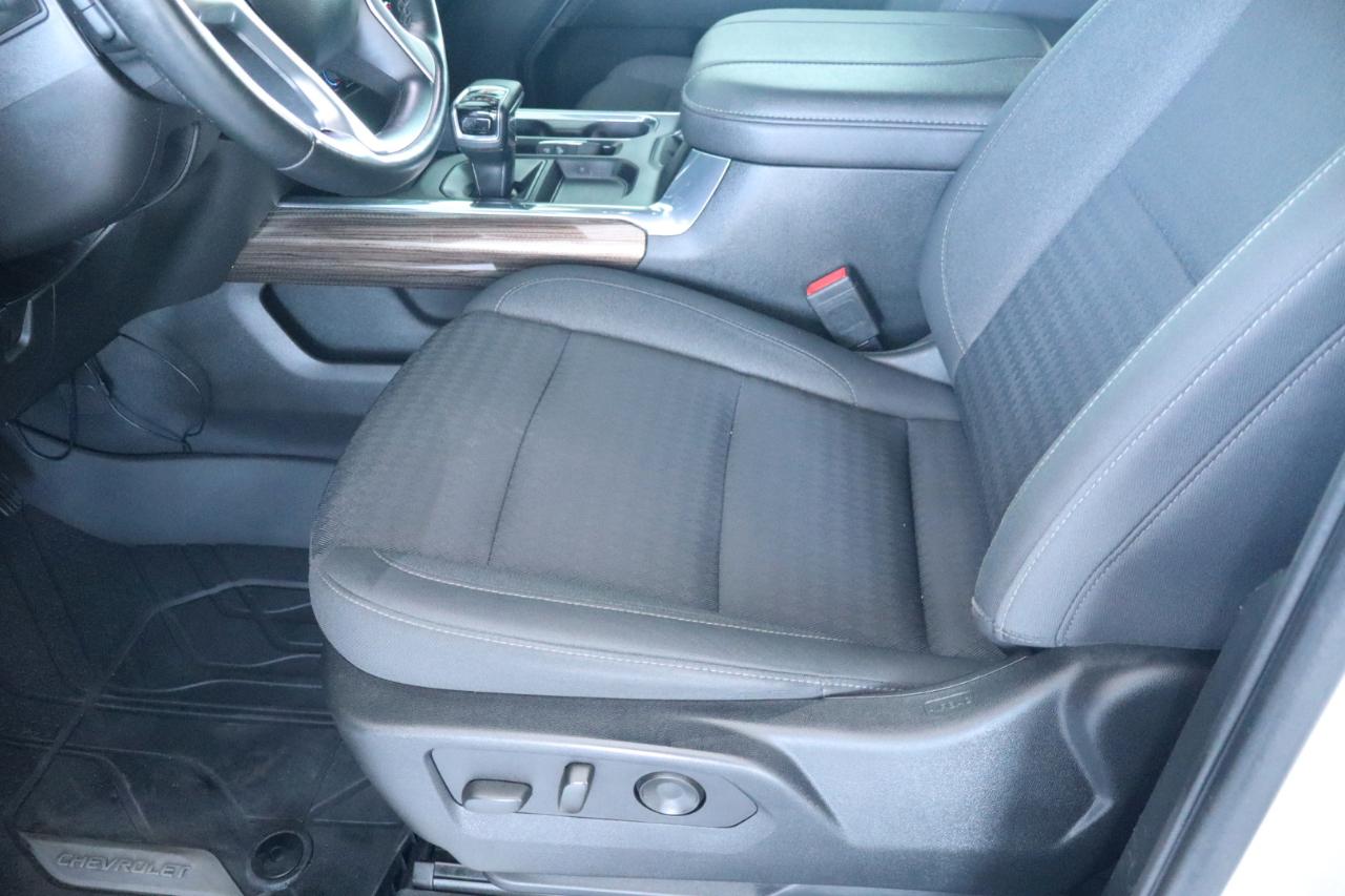 Chevrolet Silverado 1500 2WD Crew Cab 147" RST 2023