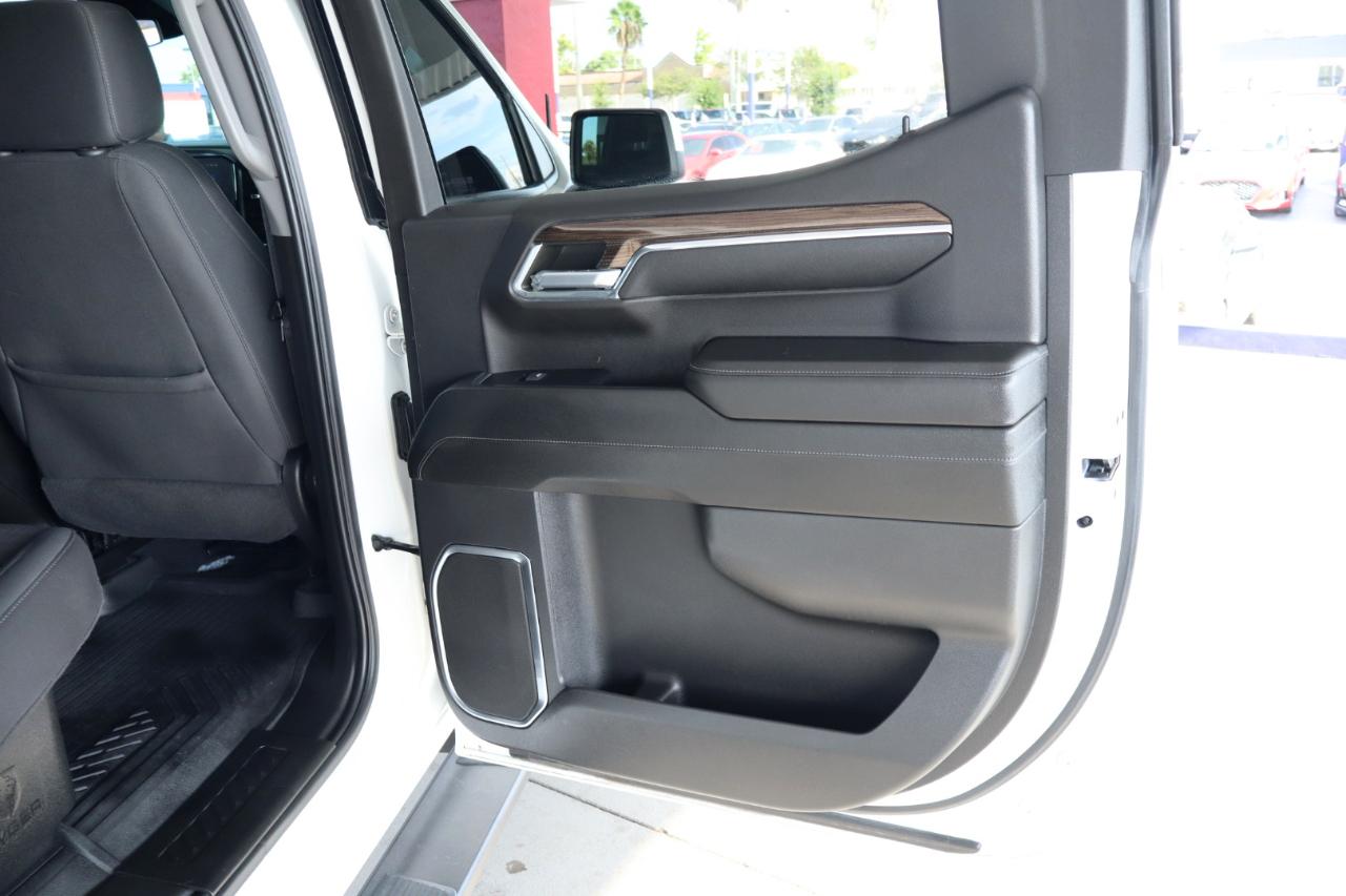 Chevrolet Silverado 1500 2WD Crew Cab 147" RST 2023